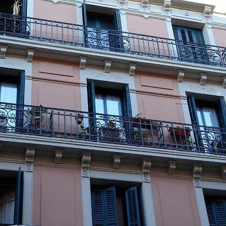 Hostal Dos Naciones Мадрид Экстерьер фото